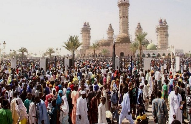Célébration du Magal de Touba : Moustapha Diop, le ministre de l’Industrie et des PME a gratuitement convoyé des pèlerins
