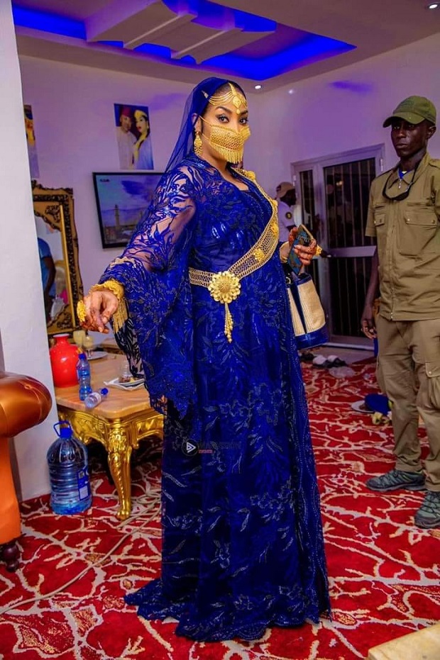 Fashion de Adja Ngoye Fall Madame Touré : les photos qui lui ont valu des pluies de commentaire