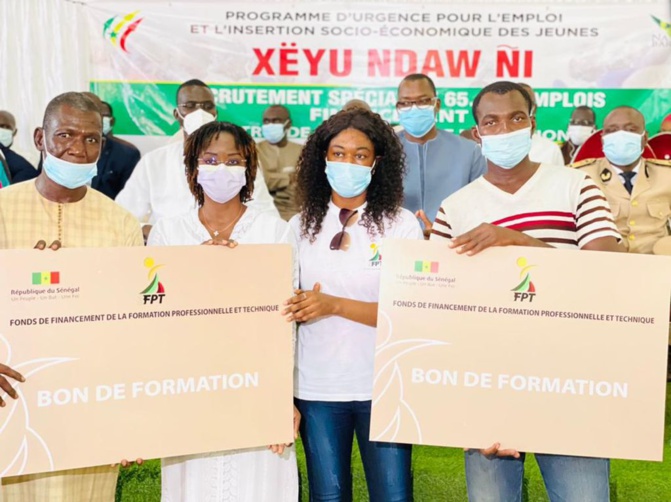 Xeyu Ndaw Yi: Le Ministre Dame Diop octroie des bons de formation 114 millions F CFA  à Kaolack et Fatick