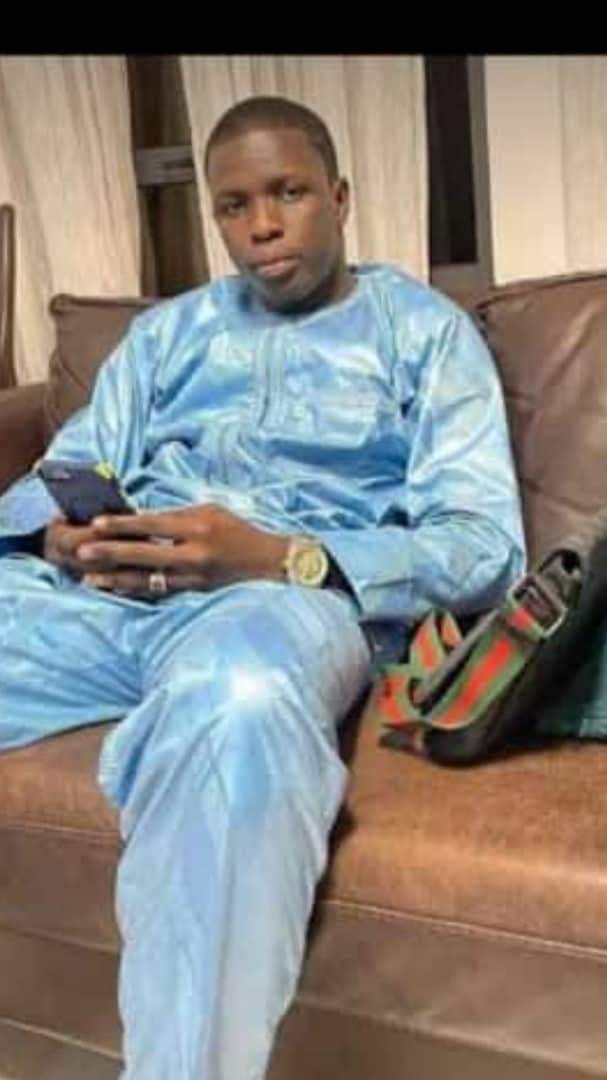 PHOTOS / Drame à Ouest-Foire: Baye Ngalgou Ndiaye, conducteur d'un véhicule 4x4, poignardé à mort PHOTOS / Drame à Ouest-Foire: Baye Ngalgou Ndiaye, conducteur d'un véhicule 4x4, poignardé à mort