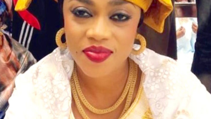 Magal 2021: Sokhna Aida Diallo a reçu en« Adiya » une parure en diamant et 160 millions de FCfa