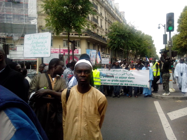 [Photos] Paris: Les Mourides marchent pour la paix, la tolérance et le dialogue des cultures