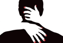 Victime de chantage, l’épouse d’un célèbre homme d’affaires rattrapée par ses photos pornographiques