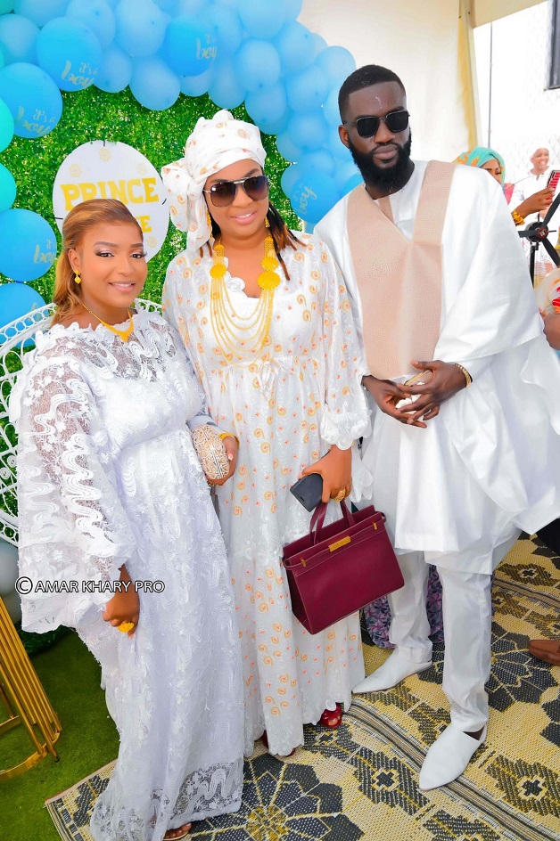 Arrêt sur images : Baptême de bébé Aziz Ndiaye junior, fils de Ndiogou Mbaye et de Fatima Arrêt sur images : Baptême de bébé Aziz Ndiaye junior, fils de Ndiogou Mbaye et de Fatima