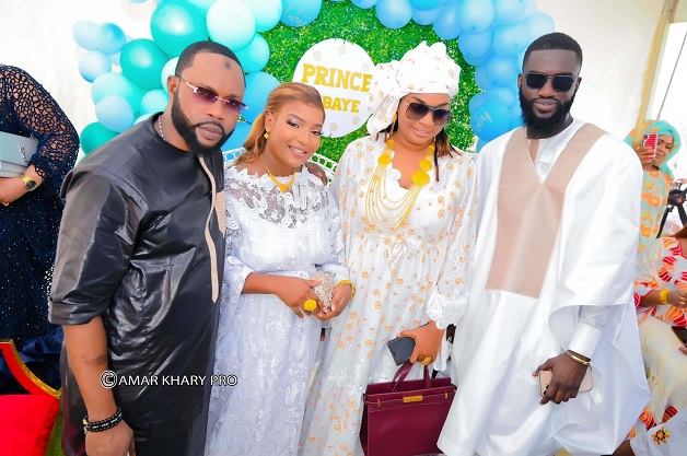 Arrêt sur images : Baptême de bébé Aziz Ndiaye junior, fils de Ndiogou Mbaye et de Fatima Arrêt sur images : Baptême de bébé Aziz Ndiaye junior, fils de Ndiogou Mbaye et de Fatima