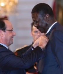 Pape Diouf décoré de la Légion d’honneur de France