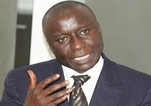 Groupe parlementaire: KhadimThioune et Seynabou Wade volent au secours de Rewmi