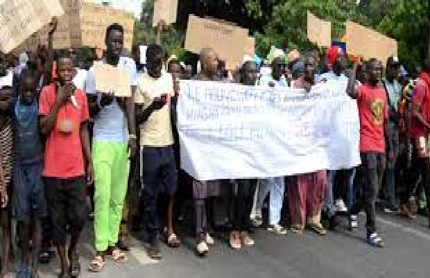 Sédhiou / Absence de services sociaux, enclavement, santé et éducation en berne : Les populations de Boudié Samine en sit-in d’alerte