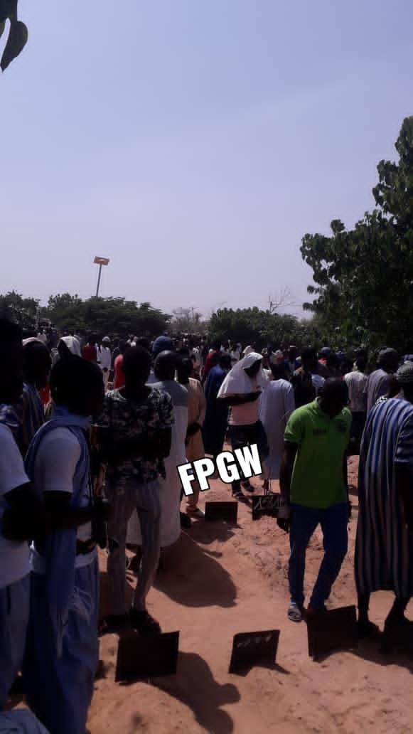 Touba: Moustapha Mbaye alias Mbaye "Sapar Sapar" repose désormais au cimetière de Bakhiya Touba: Moustapha Mbaye alias Mbaye "Sapar Sapar" repose désormais au cimetière de Bakhiya