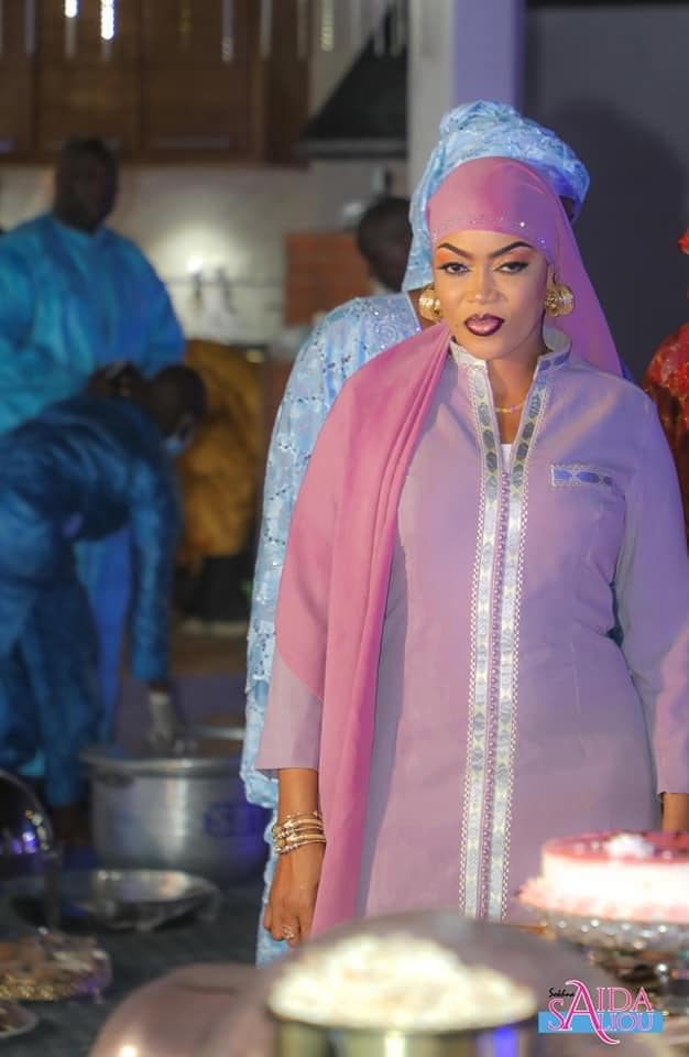 En exclusivité, les photos de la célébration du Gamou 2021 chez Sokhna Aïda Diallo, en compagnie de Sokhna Bator et Sokhna Adja Saliou