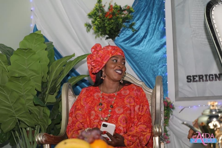 En exclusivité les photos de la célébration du Gamou 2021 chez Sokhna Aïda Diallo, en compagnie de Sokhna Bator et Sokhna Adja Saliou En exclusivité les photos de la célébration du Gamou 2021 chez Sokhna Aïda Diallo, en compagnie de Sokhna Bator et Sokhna Adja Saliou