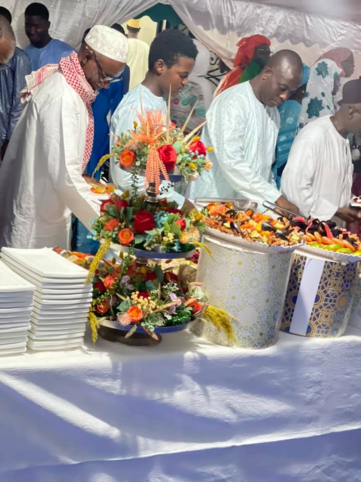 Images sur Gamou: Le berndé exceptionnel de Soxna Oumou Sy Dabakh et de Soxna Amina Niasse, chez Dr. Ahmed Khalifa Niasse