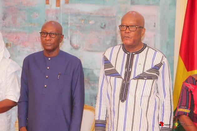 Fespaco 27 : Abdoulaye Diop et d’autres ministres de la culture par le Président du Burkina Faso, Marc Christian Roch Kaboré Fespaco 27 : Abdoulaye Diop et d’autres ministres de la culture par le Président du Burkina Faso, Marc Christian Roch Kaboré