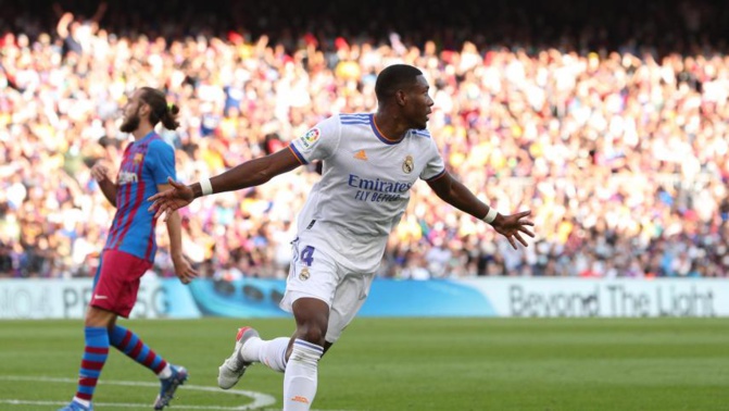 Clasico: Le Real Madrid bat Barcelone 2 à 1 au Camp Nou