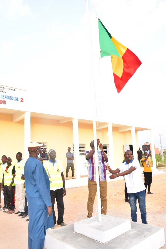Kounoun 2 étrenne une nouvelle école réalisée par le Ministre Oumar Guèye Kounoun 2 étrenne une nouvelle école réalisée par le Ministre Oumar Guèye