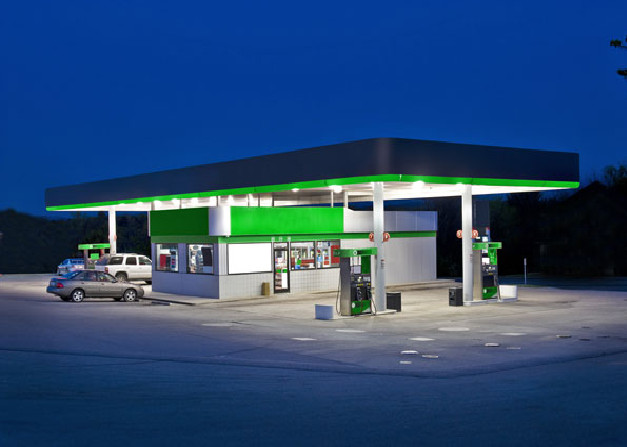 Stations-services Petrosen: « Un jeu dangereux de l’Etat qui concurrence le privé », alerte Moustapha Diakhaté