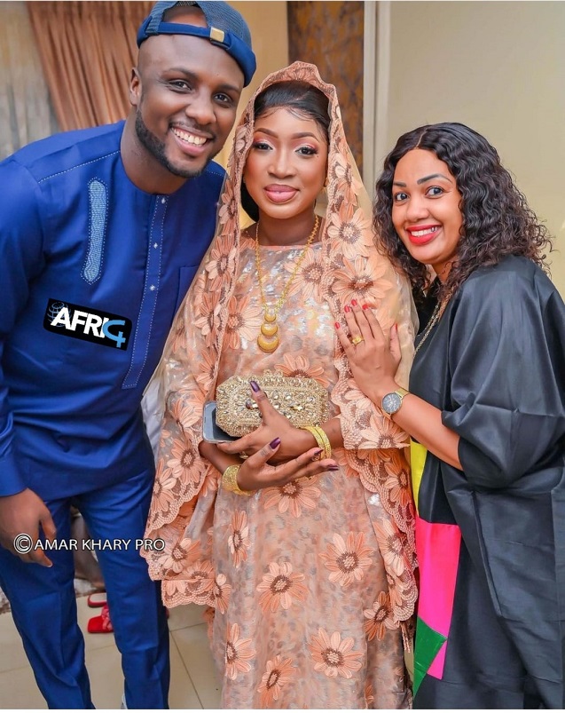 Baptême de la fille de Mamadou Ndiaye et de Coumba Ndiaye de la Tfm : Images d’une journée radieuse Baptême de la fille de Mamadou Ndiaye et de Coumba Ndiaye de la Tfm : Images d’une journée radieuse