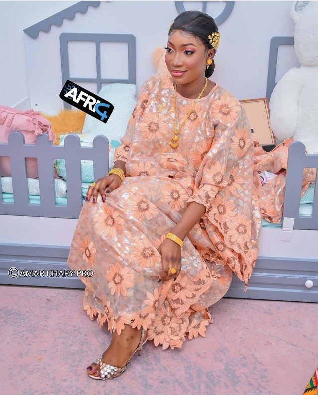 Baptême de la fille de Mamadou Ndiaye et de Coumba Ndiaye de la Tfm : Images d’une journée radieuse Baptême de la fille de Mamadou Ndiaye et de Coumba Ndiaye de la Tfm : Images d’une journée radieuse