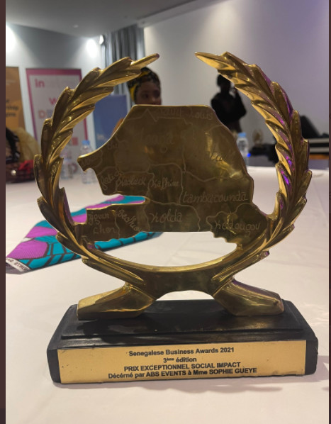 Maroc: Sophie Gueye remporte le prix social impact et le dédie au Pr Massamba Gueye Maroc: Sophie Gueye remporte le prix social impact et le dédie au Pr Massamba Gueye