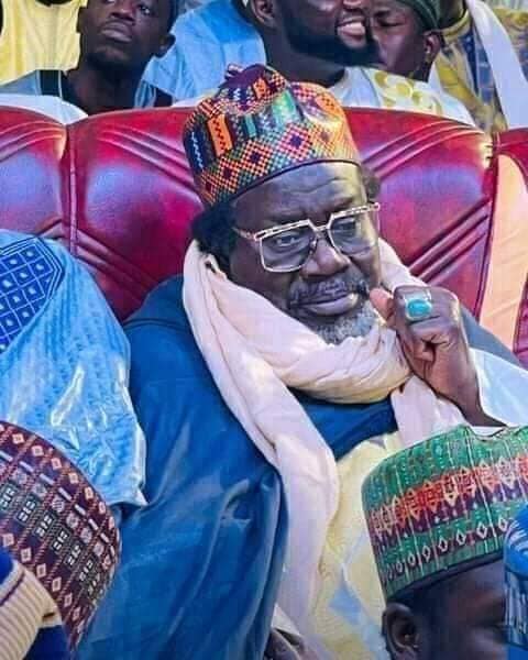 Visite de Cheikh Mouhaladou Mahi Niass à Dakar: Les images d’une grande mobilisation autour du Khalife de Médina Baye Visite de Cheikh Mouhaladou Mahi Niass à Dakar: Les images d’une grande mobilisation autour du Khalife de Médina Baye