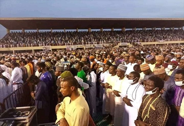 Visite de Cheikh Mouhaladou Mahi Niass à Dakar: Les images d’une grande mobilisation autour du Khalife de Médina Baye