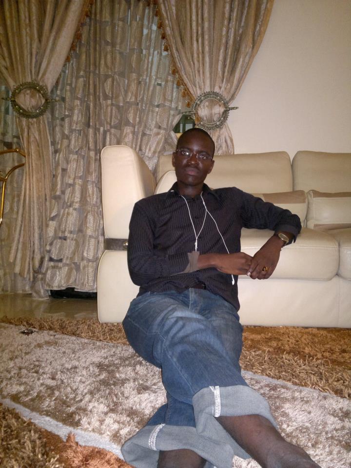 Serigne Modou Mbacké en jean et chemise !