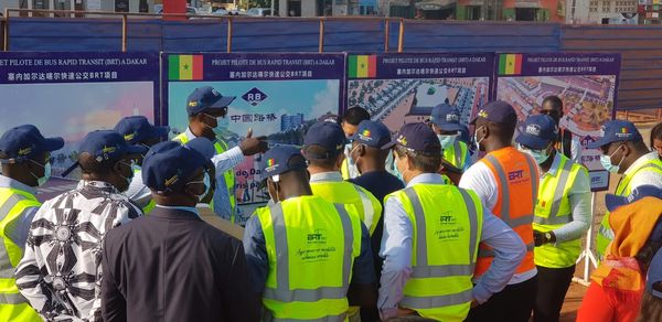 Visite de chantier du BRT: Elisabeth Huybens constate l'état d'avancement des travaux