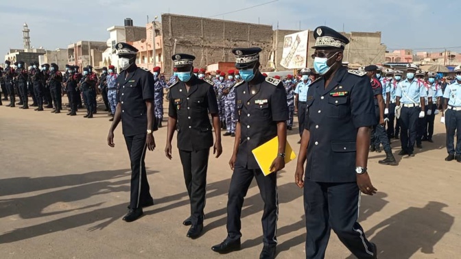 Rapport entre la police et les populations… Félix Diome parle aux policiers Rapport entre la police et les populations… Félix Diome parle aux policiers
