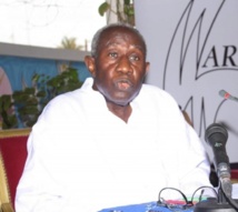 Iba Der Thiam : « Si travailler avec Senghor, Diouf, Wade et Macky, c'est cela faire preuve de transhumant professionnel... »