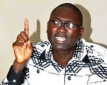 Ismaila Madior Fall contre un report des Locales jusqu'en 2015