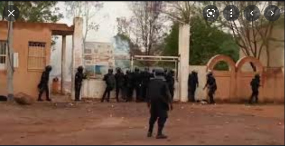 Université de Bambey: Etudiants et forces de l’ordre s’affrontent