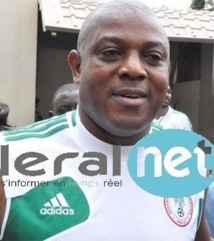  Nigeria : Goodluck Jonathan ordonne le paiement de 75 millions d’arriérés de salaire à Keshi