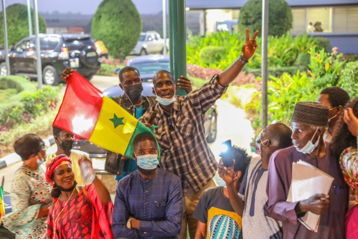 Sommet ordinaire de la CEDEAO: Arrivée du Chef de l'Etat Macky Sall à Abuja, au Nigeria Sommet ordinaire de la CEDEAO: Arrivée du Chef de l'Etat Macky Sall à Abuja, au Nigeria