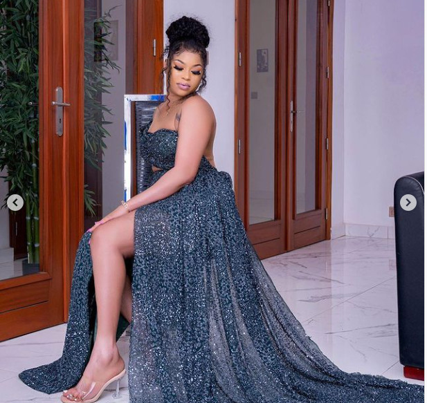 Dans une robe ultra décolletée, Marichou enflamme la toile (Photos) Dans une robe ultra décolletée, Marichou enflamme la toile (Photos)