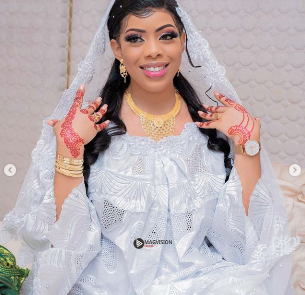 Sala de la série Pod et Marichou, toute joyeuse lors du baptême de son bébé (Photos)