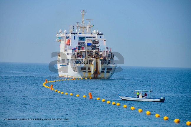 Renforcement de la disponibilité de l’Internet au Sénégal : L’accès au câble sous-marin, un des jalons du programme Smart Sénégal posé Renforcement de la disponibilité de l’Internet au Sénégal : L’accès au câble sous-marin, un des jalons du programme Smart Sénégal posé