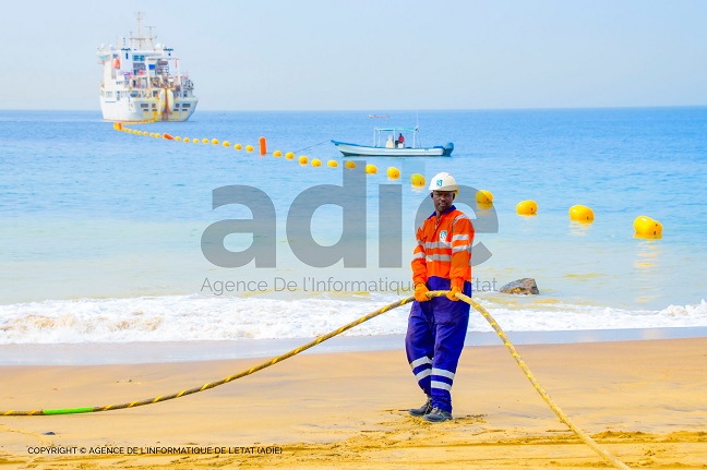Renforcement de la disponibilité de l’Internet au Sénégal : L’accès au câble sous-marin, un des jalons du programme Smart Sénégal posé Renforcement de la disponibilité de l’Internet au Sénégal : L’accès au câble sous-marin, un des jalons du programme Smart Sénégal posé