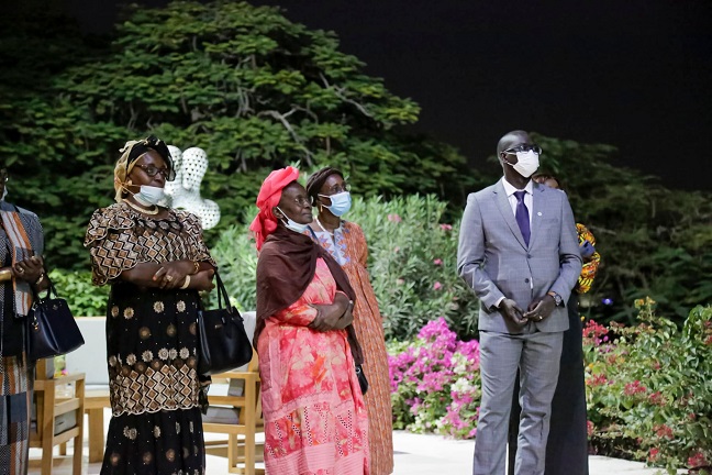 Mariètou Mbaye Ken Bugul et Antoinette Fall Correa : Deux grandes dames du monde littéraire décorées de l’ordre des Arts et des Lettres Mariètou Mbaye Ken Bugul et Antoinette Fall Correa : Deux grandes dames du monde littéraire décorées de l’ordre des Arts et des Lettres