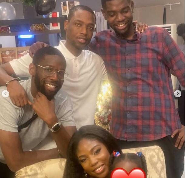 Anniversaire de la fille de Youssou Ndour, Ndèye Sokhna: Découvrez la surprise de ses proches ! Anniversaire de la fille de Youssou Ndour, Ndèye Sokhna: Découvrez la surprise de ses proches !