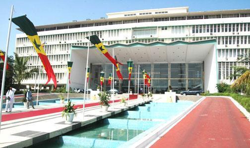 Pour n’avoir pas budgétisé un référendum, Macky Sall emprunte la voie des parlementaires