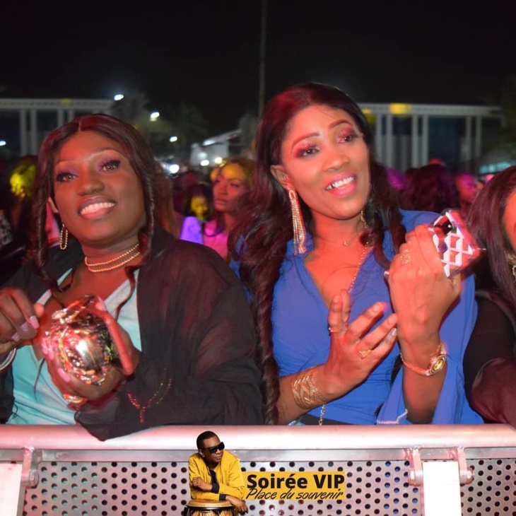 People: Des personnalités à la Place du Souvenir avec Youssou Ndour (Photos) People: Des personnalités à la Place du Souvenir avec Youssou Ndour (Photos)