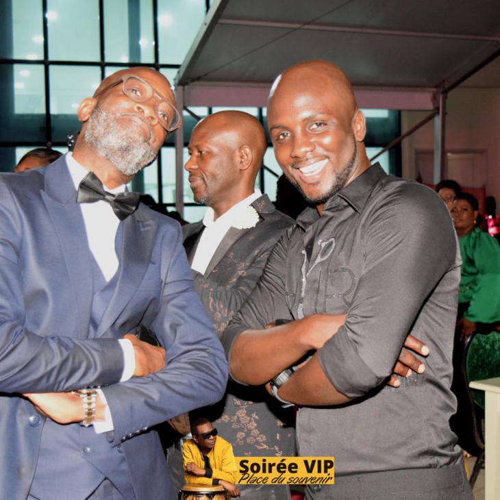 People: Des personnalités à la Place du Souvenir avec Youssou Ndour (Photos) People: Des personnalités à la Place du Souvenir avec Youssou Ndour (Photos)