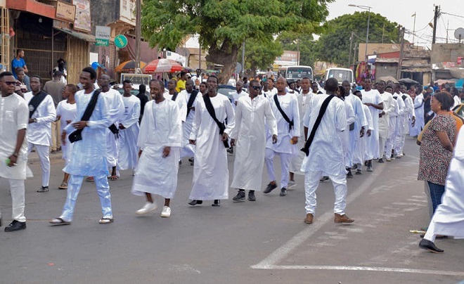 "Takussan Bamba Fepp" à Ndar: Le Général Serigne Modou Kara Mbacké Noreyni mobilise à Saint-Louis "Takussan Bamba Fepp" à Ndar: Le Général Serigne Modou Kara Mbacké Noreyni mobilise à Saint-Louis