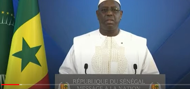Macky Sall aux Sénégalais: "Le vaccin est le seul moyen de prévenir les cas graves"