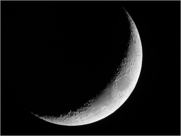 Apparition du croissant lunaire