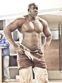 Rocky Balboa cogne Aziz Ndiaye : "Il a fait volte-face car je lui ai réclamé beaucoup d’argent" Rocky Balboa cogne Aziz Ndiaye : "Il a fait volte-face car je lui ai réclamé beaucoup d’argent"