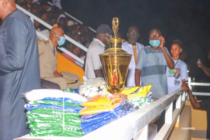 Le stade Amadou Koita de Vélingara inauguré: Le Maire Oury B. Diallo, satisfait, exhorte à relever les défis de sa Commune