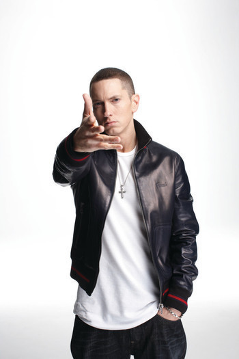 Vidéo: Nouveau clip de Eminem et Rihanna « The monster ». Regardez