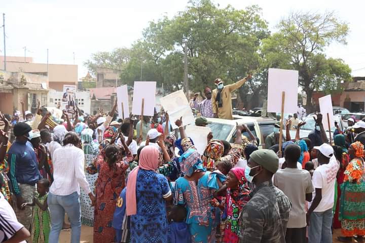 Photos - Ouverture des Locales. Oumar Guèye accueilli comme un héros à Kounoune