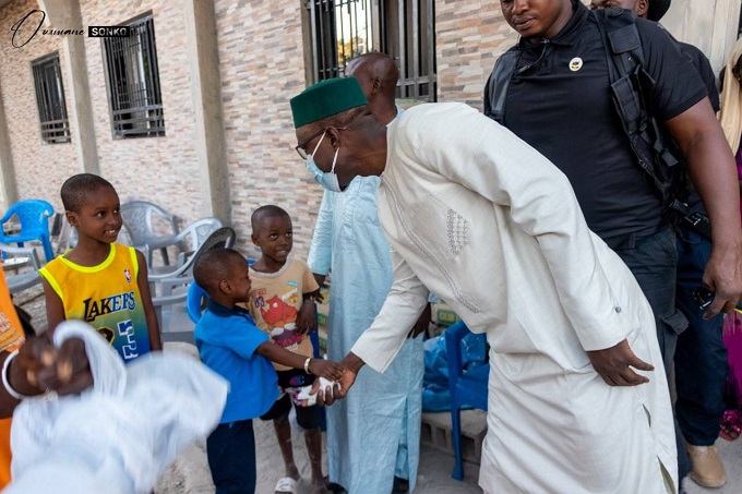 Images en marge de la campagne : des enfants « battent campagne» pour Sonko